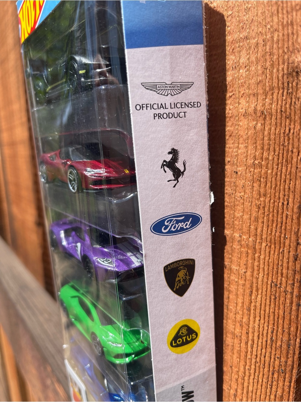 2025 Hot Wheels Motor Show 5 Pack, Ferrari Stradale, Purple Ford GT - Picture 3 of 5
